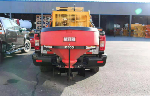 2500型撒布機.png